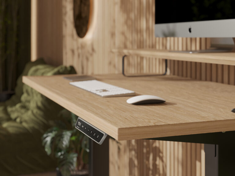 Klein houten elektrisch zit-sta bureau, 100-110 x 50-60 cm