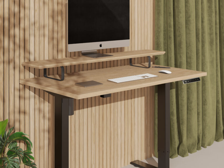 Klein houten elektrisch zit-sta bureau, 100-110 x 50-60 cm