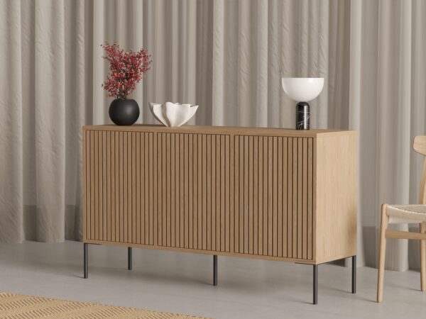 Eiken dressoir met eiken lattenfronten