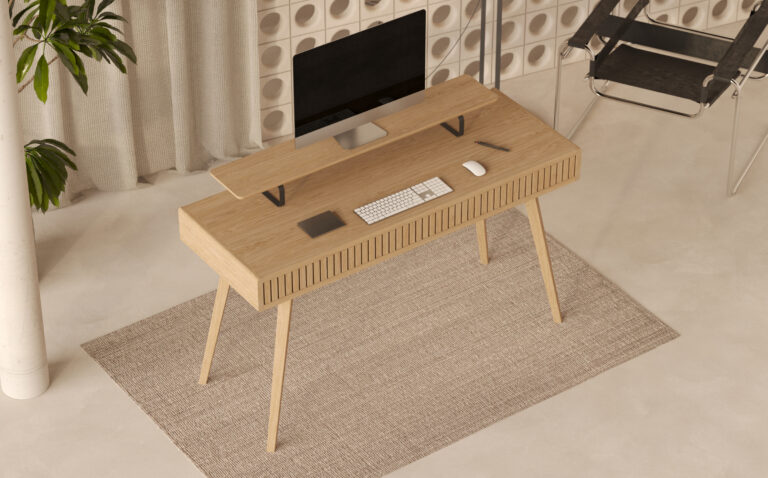 Groot eiken bureau met eiken lattenfronten en 3 lades, 130 cm