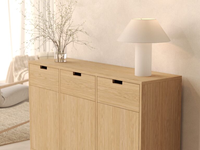 Groot houten dressoir met lades en deuren, 143 x 40 cm