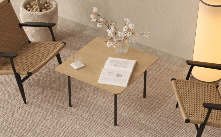 Lage vierkante eiken salontafel met metalen poten