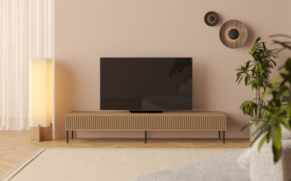 Modern eiken tv-meubel met eiken lattenfronten, storage en metal poten, 240 cm